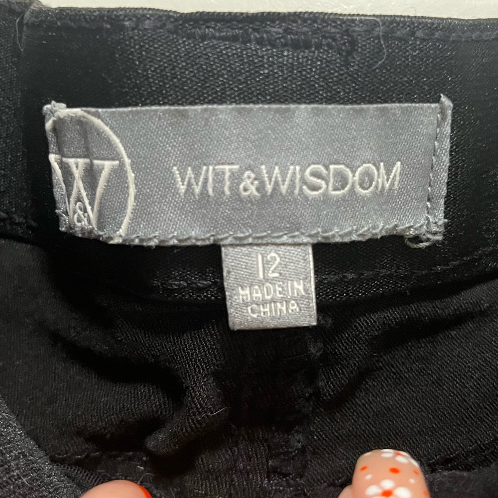 Jeans - Picture 2 of 3